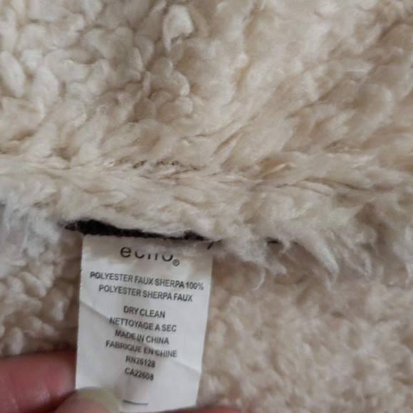 FAUX SHERPA VEST SZ S/M - Picture 6 of 7